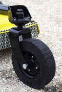 tail wheel.jpg (152715 bytes)